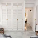 Idyllic & Loveliest Apt With Patio.Private Parking