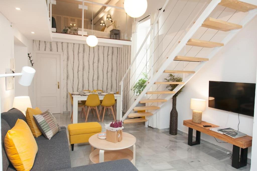 Idyllic & Loveliest With Patio.private Parking *