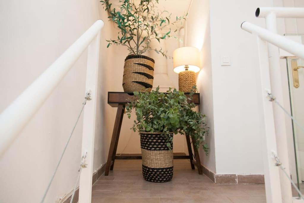 Appartement Idyllic & Loveliest With Patio.private Parking *