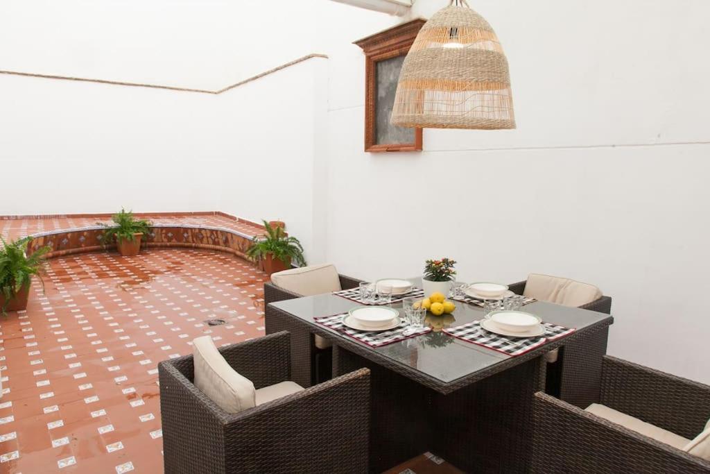 Appartement Idyllic & Loveliest With Patio.private Parking Séville