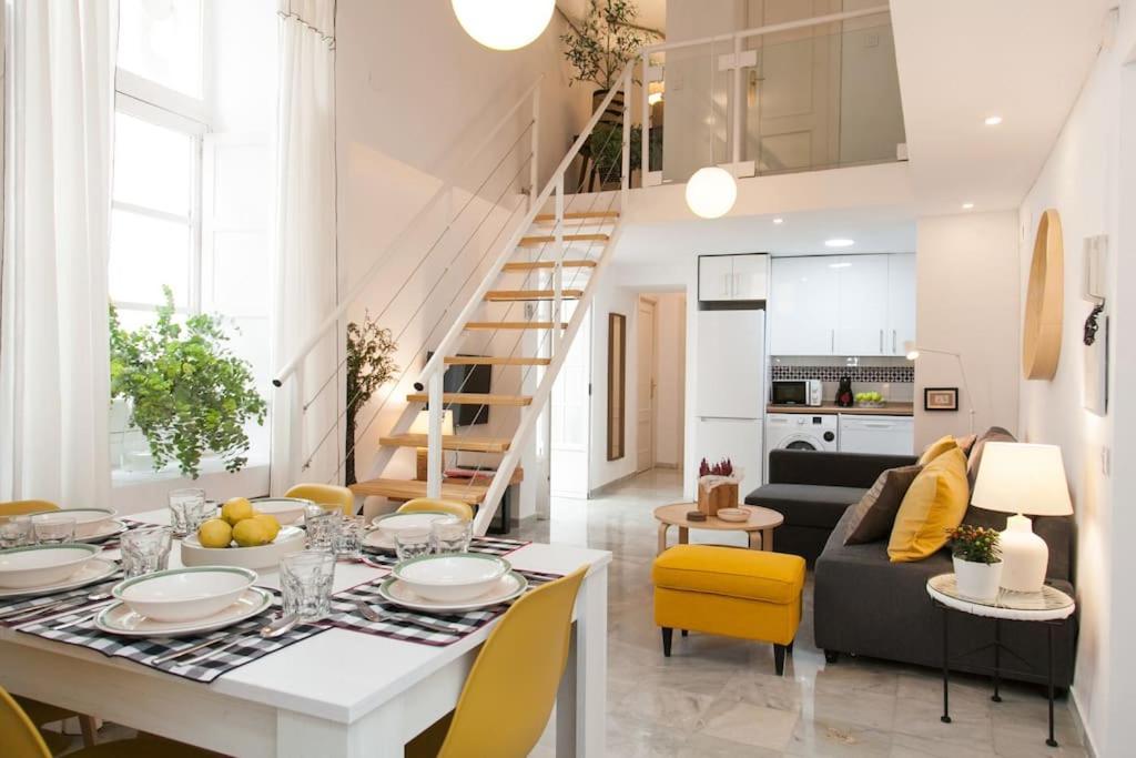 Idyllic & Loveliest With Patio.private Parking